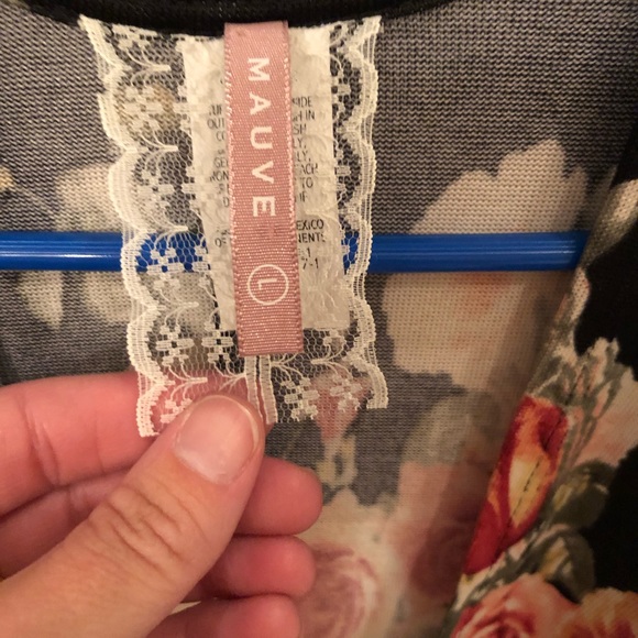 NWOT LARGE MAUVE FLORAL KIMONO - Picture 2 of 4